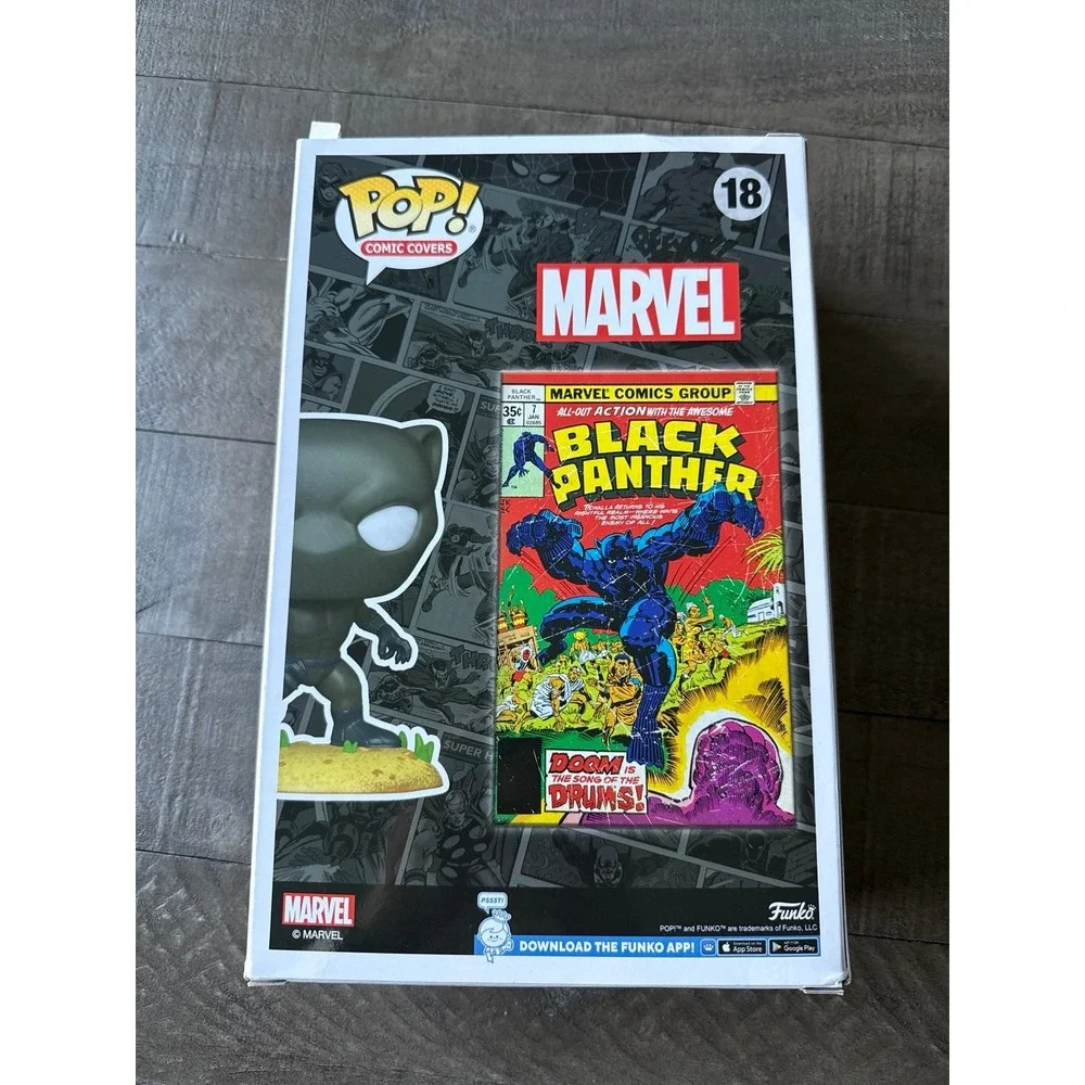 Black Panther Marvel Funko Pop collection figure with comic book  #18